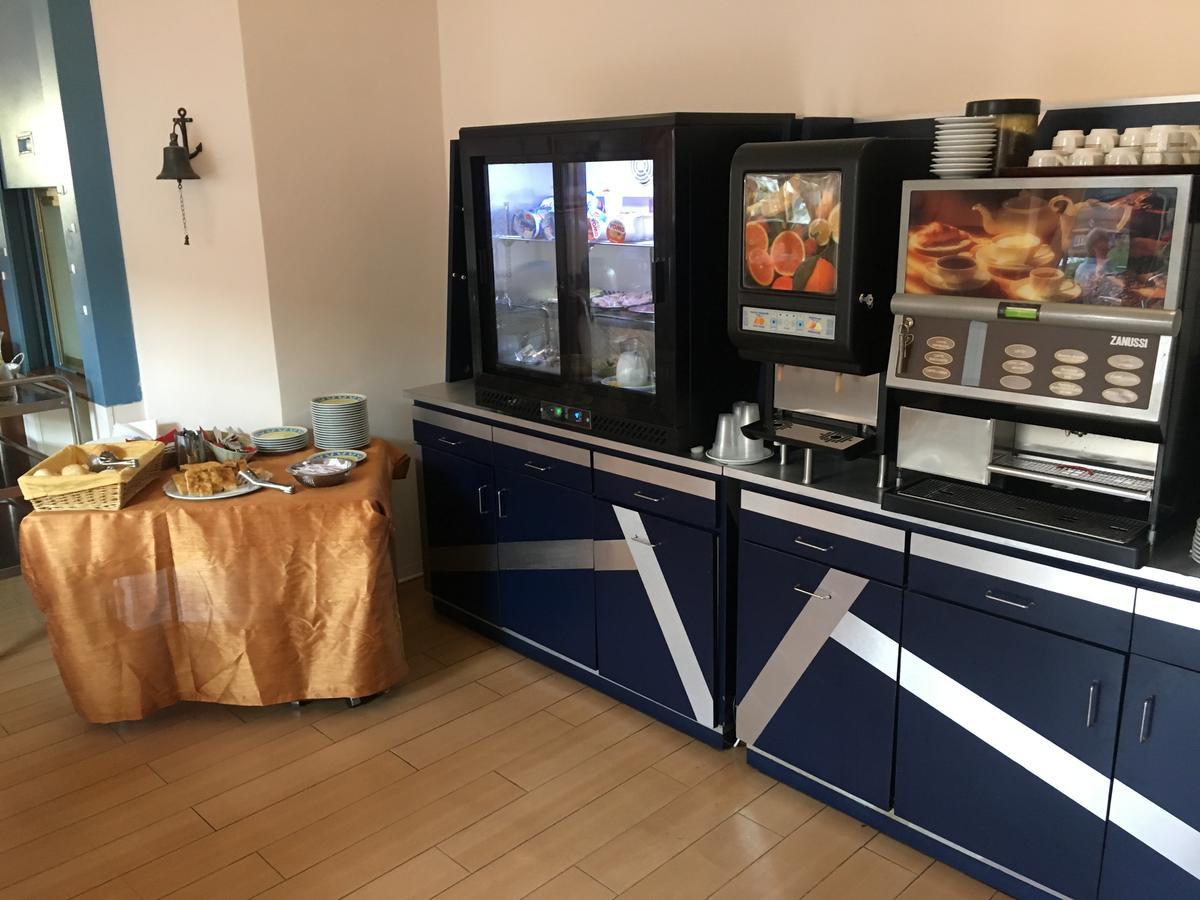 Hotel Arma Ristorante 아르마 디 타지아 외부 사진